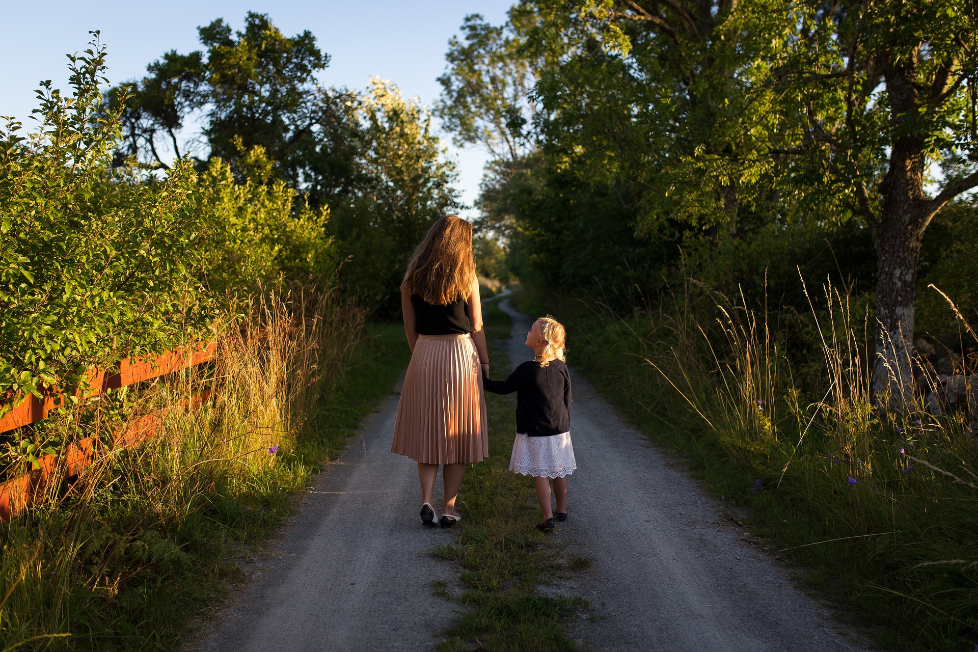 gravel-road-1031726_1920